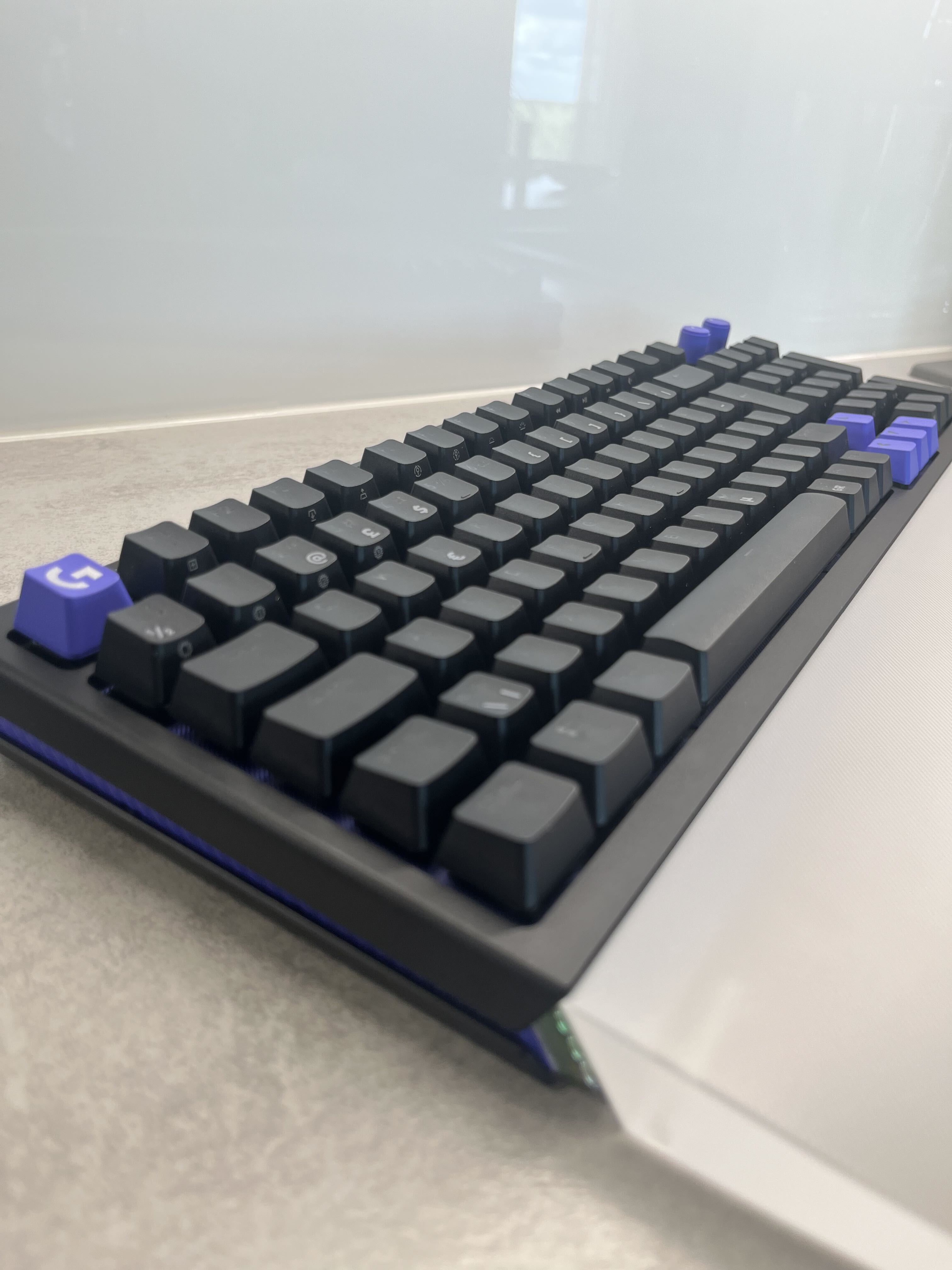 Logitech G512 X 75 sivukuva
