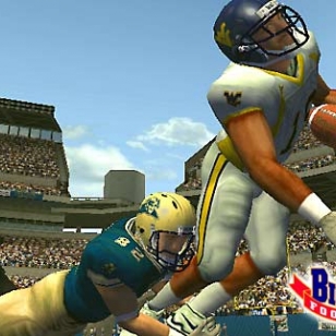 Ensimmäinen EA-Live -peli kultaan: NCAA Football 2005