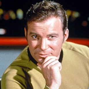 Shatner palaa Kirkin rooliin Star Trek: Legacyssa