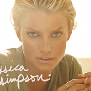 Jessica Simpson keikistelee kauppapaikalla