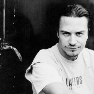 Mike Patton Pimeyden ääneksi