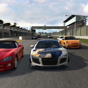 Luukku 15: Forza 3 vs. Gran Turismo 5