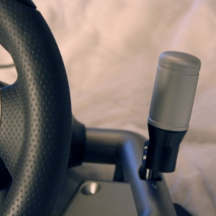 Testissä Mad Catz Wireless Force Feedback Racing Wheel 