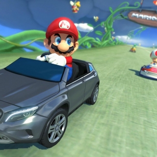 Mario istuu Mersun rattiin Mario Kart 8:n ilmaisessa lisäsisällössä